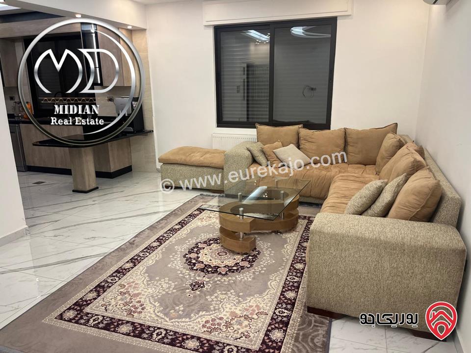 شقة أرضية مفروشة للايجار في عمان - طريق المطار مساحة 180م مع ترس 70م تشطيبات ديكورات فندقية فرش فاخر بسعر مميز
