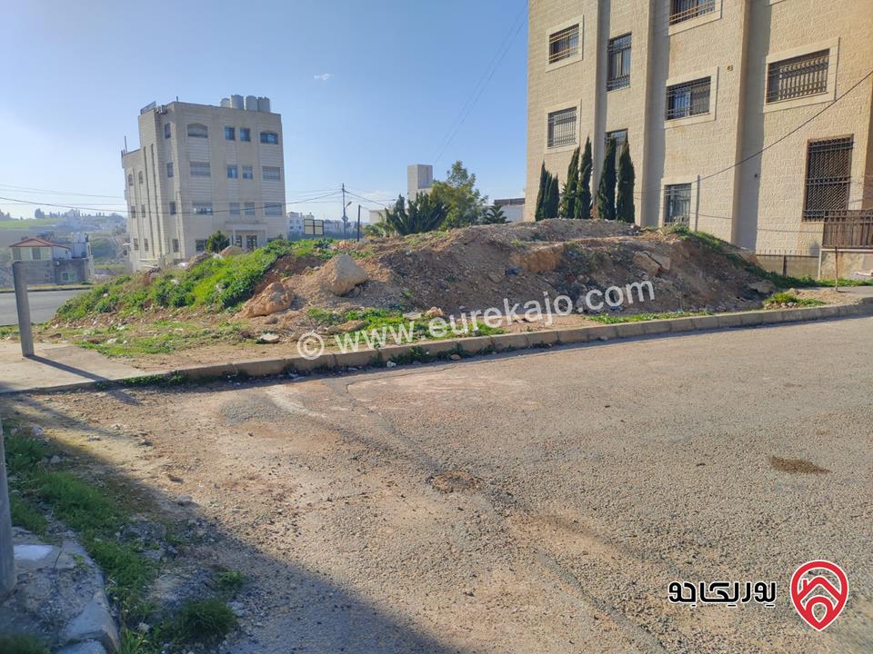  ارض مساحة 385م على ثلاثة شوارع للبيع في عمان - ربوة عبدون