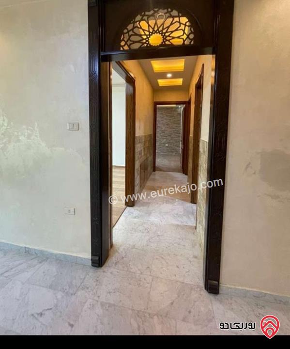 شقة فارغة طابق ثالث مساحة 190م للإيجار في عمان - تلاع العلي 