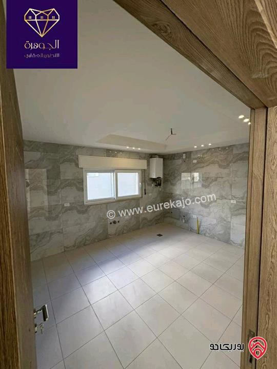 شقة طابق اخير مع روف دوبلكس فاخر مساحة 210م لم يسكن للبيع في عمان - خلدا