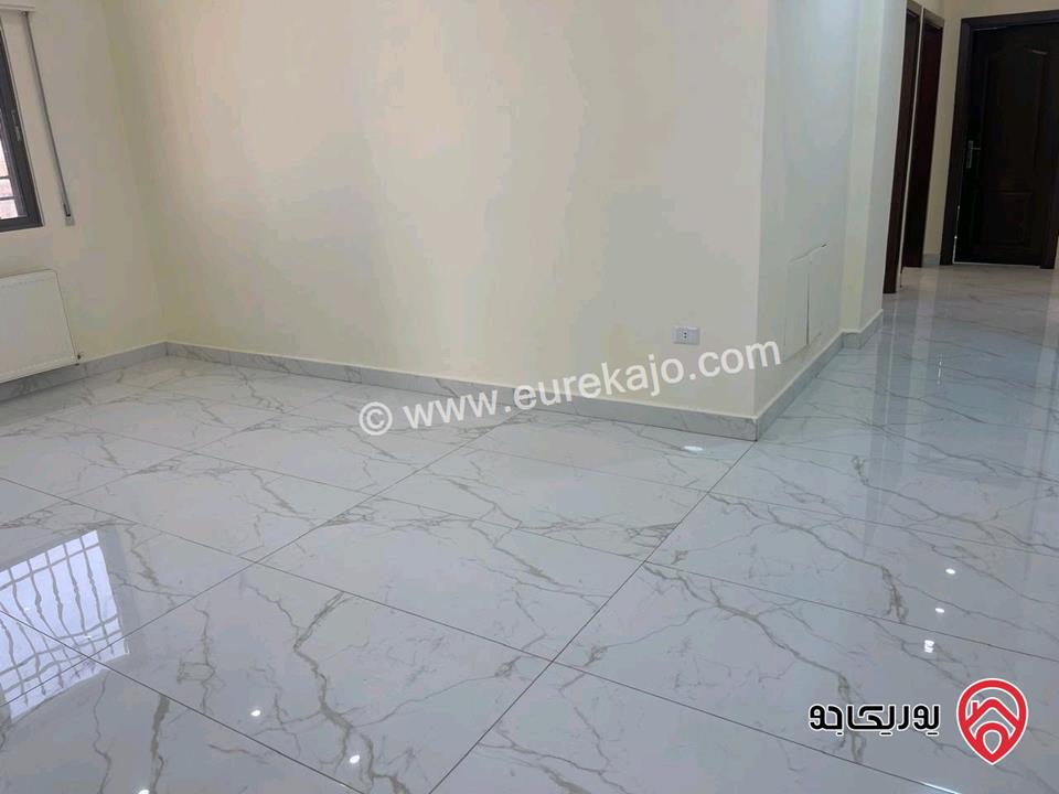 شقة طابق أول مساحة 165م للبيع في عمان - الجبيهة