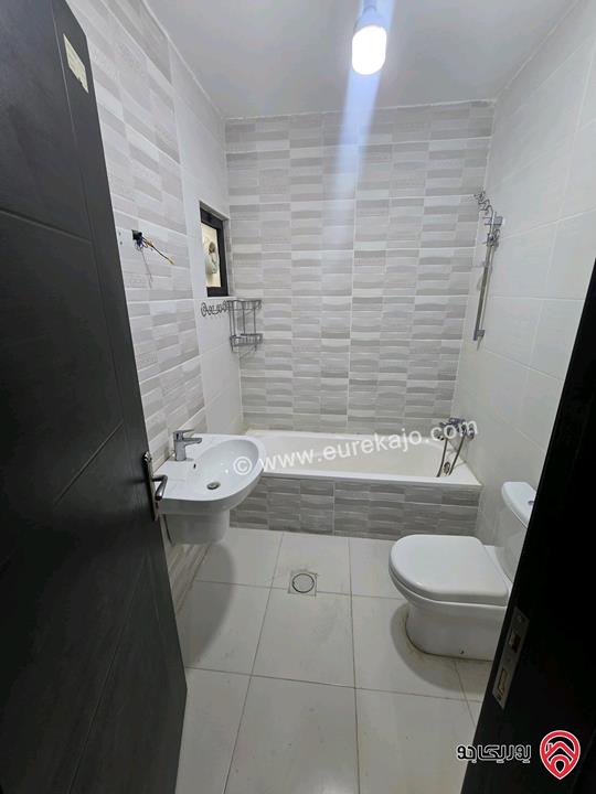 شقة فارغة طابق ثالث مساحة 180م للايجار في عمان - ضاحية الرشيد