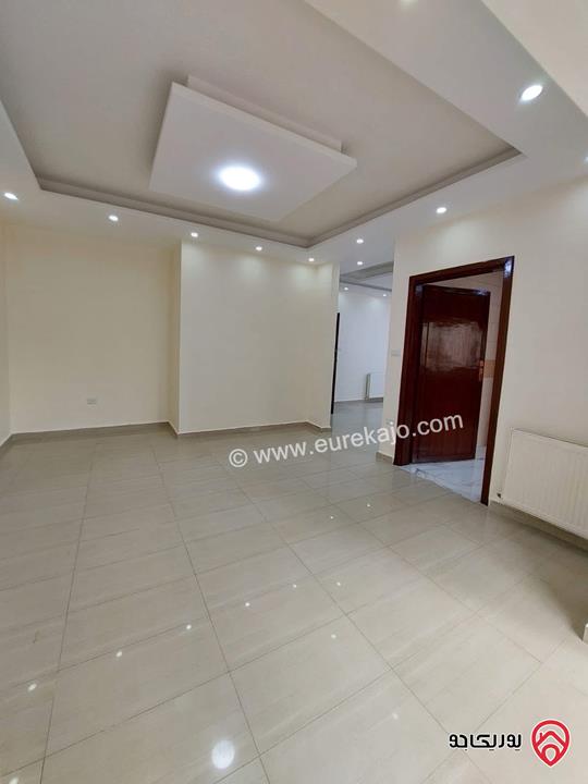 شقة مساحة 190م طابق أول للبيع في عمان - تلاع العلي