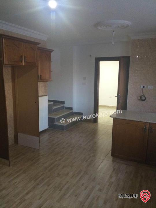 فيلا مجددة مساحة 440م على أرض 980م للبيع في الفحيص – منطقة الرهوة موقع مميز 