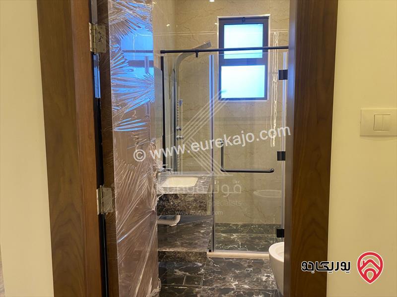 شقة مميزة وحديثة البناء مساحة 250م داخلي و 100م خارجي للبيع في عمان - الغباشية / طريق المطار