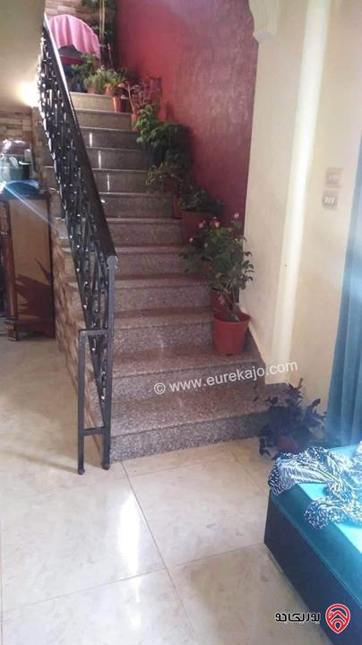 بيت مستقل مساحة 300م على أرض مشتركة للبيع في عمان - صالحية العابد