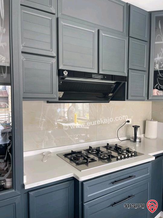 شقة طابق ثالث دوبلكس مساحة 370م للبيع في عمان - الرابية 