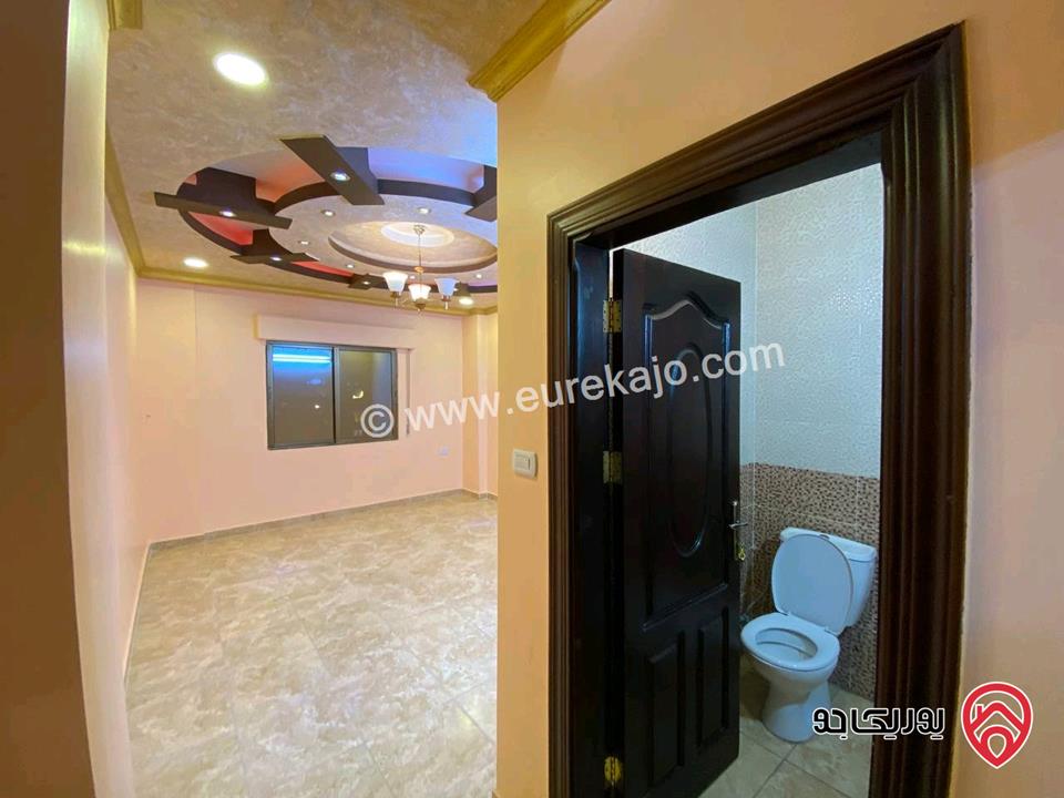 شقة فاخرة مساحة 140م طابق ثاني للبيع في اربد - غرب اربد مول