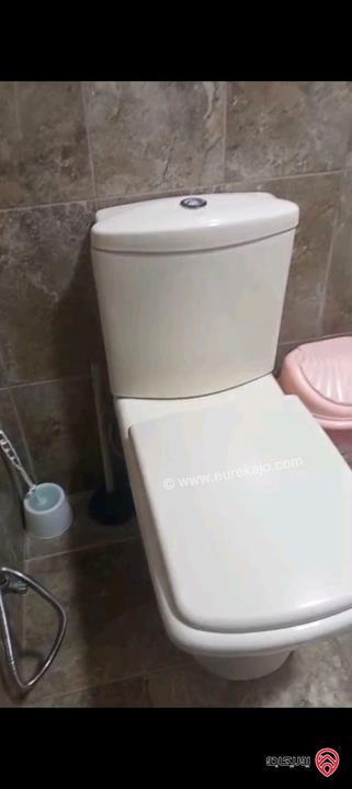 بيت مساحة 460م على أرض 1700م للبيع في عمان - منطقة المقابلين 