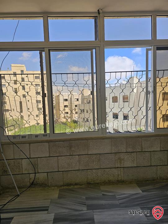 شقة فارغة طابق أول مساحة 170م للايجار من المالك مباشرة في عمان - خلدا 