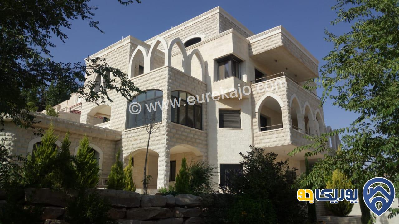 فيلا فاخرة  في دابوق مساحة البناء 1600م للبيع