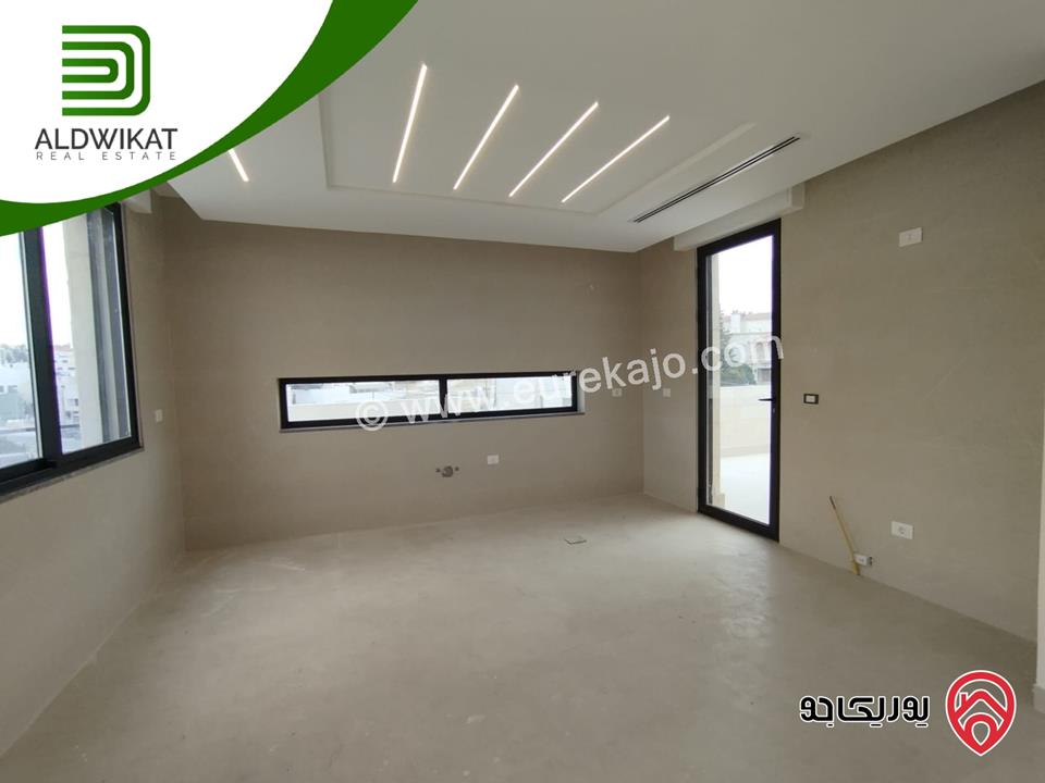 روف للبيع في عمان - دابوق مساحة البناء 190م ومساحة الترس 190م