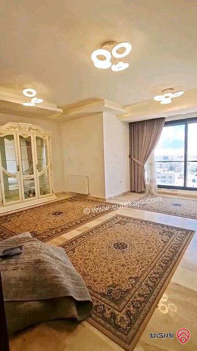 شقة طابقية مساحة 200م للبيع في عمان - ضاحية النخيل 