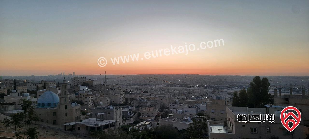 بيت مستقل مكون من 3 طوابق على أرض 252م للبيع في عمان - ماركا الجنوبية 