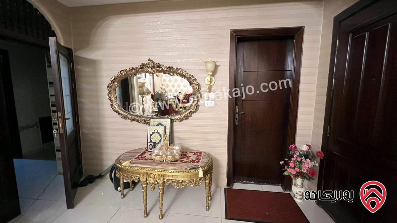شقة ارضيه فاخرة للبيع في عمان - جبيهة مساحة 200م + 90م