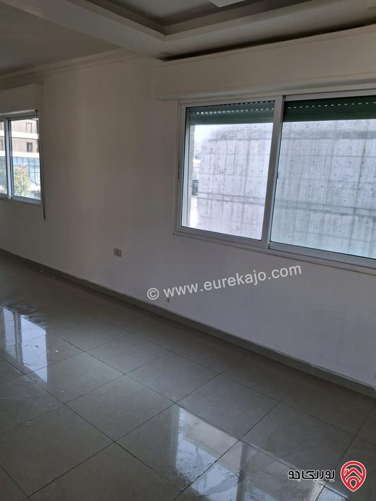 شقة مساحة 125م طابق ثالث للايجار في عمان - الرابية 