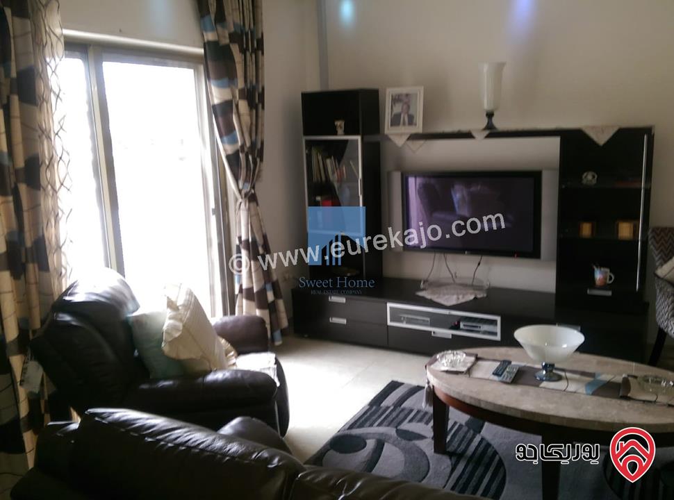 شقة مفروشة فاخرة طابق ثالث 145م مع روف 85م للبيع في عمان - عبدون 