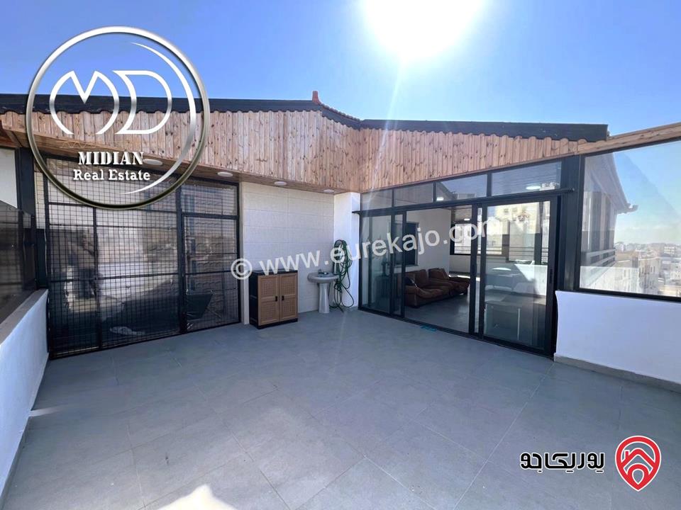 شقة مميزة للبيع طابق أخير مع روف في عمان - خلدا مساحة 340م مع تراسات تشطيبات و ديكورات فاخرة اطلالة رائعة بسعر مغري جداً