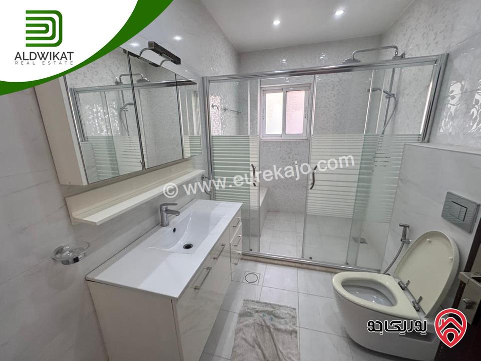 شقة طابق ثاني طابقية للبيع في عمان - دير غبار مساحة 265م ومساحة الترس 10م موقع اطلالة