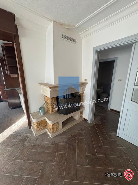 شقة مميزة طابق ثالث 162م تشطيب سوبر ديلوكس للبيع في عمان - أم السماق