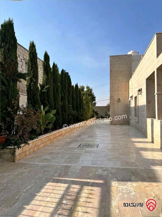 بيت شبه فيلا مساحة 251م على ارض 667م للبيع في عمان - ضاحية الامير علي 