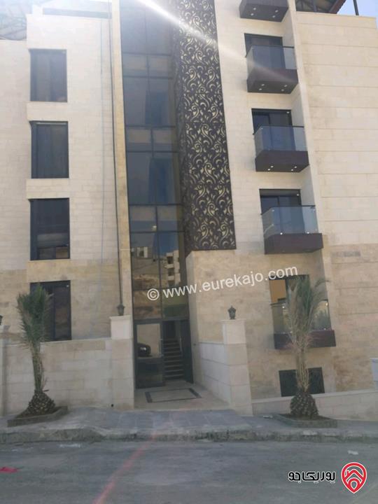 عمارة مكونة من 7 شقق للبيع في عمان - الجبيهة خلف قصر الأميرة بسمة