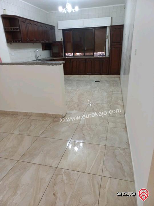 شقة أرضية مساحة 156م داخلي و 50م خارجي للايجار في عمان - تلاع العلي 