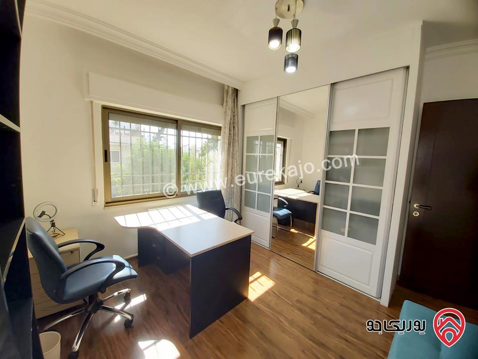 شقة مفروشة فخمة طابق أول مساحة 180م للايجار في عمان - الشميساني