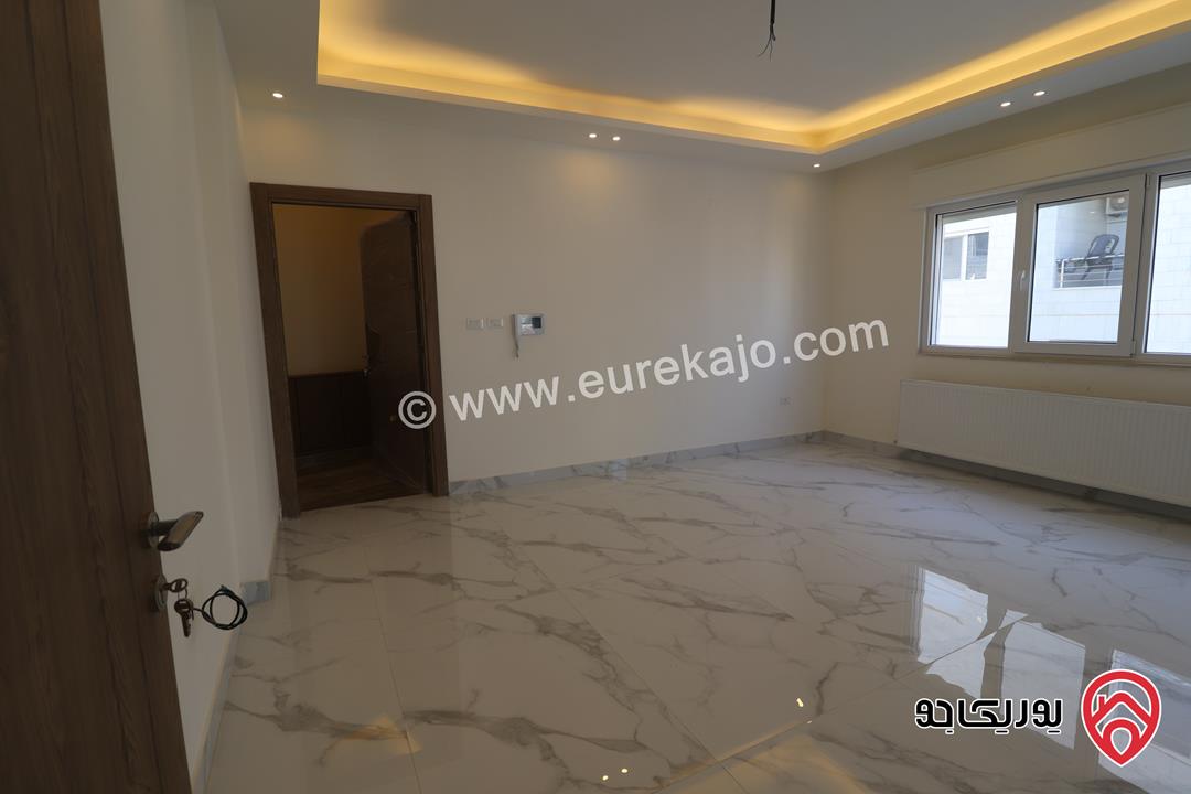 شقة جديدة طابق ثالث دوبلكس مساحة 173م للبيع في عمان - خلدا