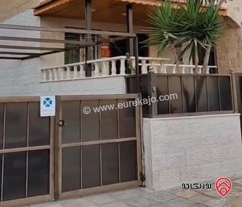 شقة طابق ارضي مساحة 166م مع ترسات 200م للبيع في عمان - تلاع العلي