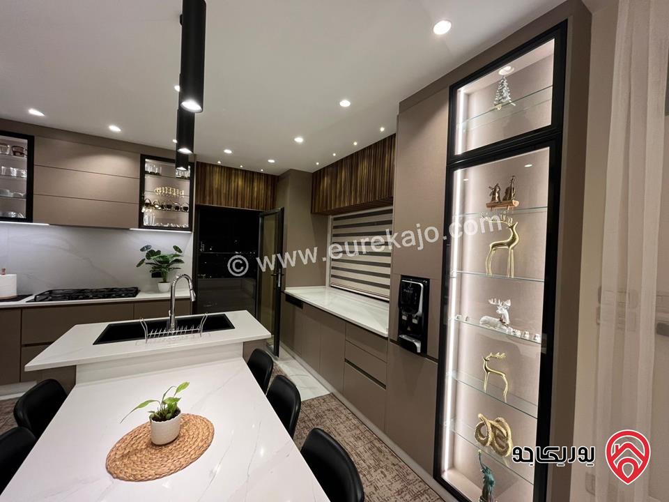 شقة سوبر ديلوكس مساحة 200م طابق ثاني بتشطيبات عصرية للإيجار في عمان - طريق المطار