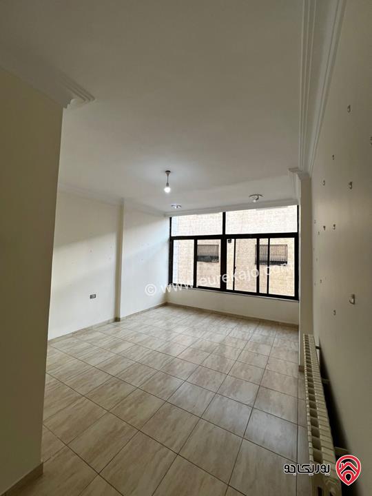 شقة مميزة طابق أول مساحة 180م للايجار في عمان - الرابية