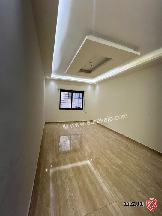 شقة مساحة 120م داخلي و 150م خارجي للبيع في عمان - ضاحية الرشيد