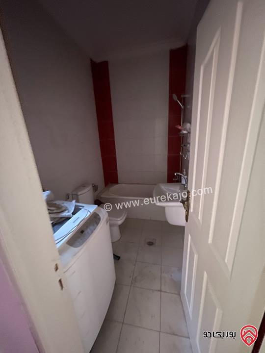 شقة طابق ثالث مساحة 150م للايجار مفروشة في عمان - الجبيهة أم زويتينة بالقرب من جامعة العلوم التطبيقية