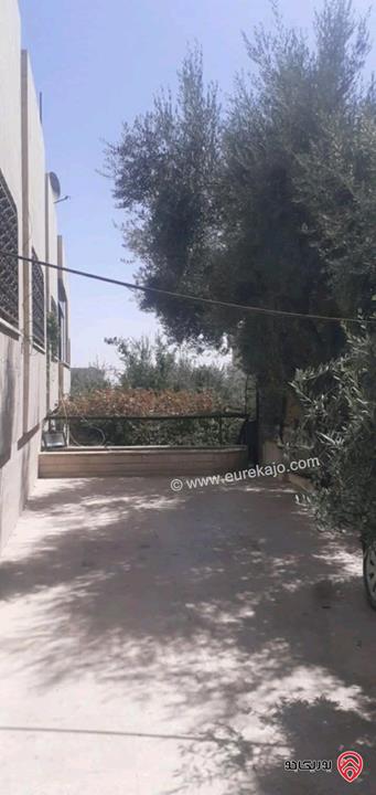 بيت سكن أ مساحة 770م على أرض 1057م للبيع بسعر الأرض في عمان - مرج الحمام الشرقي