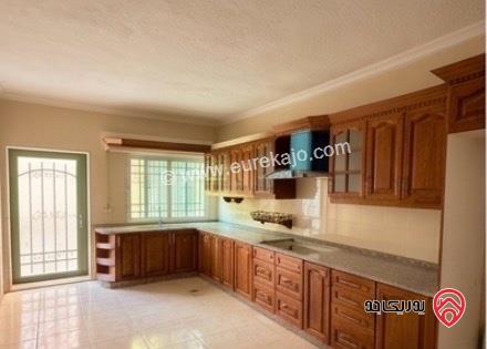 شقة ارضية مساحة 200 متر للبيع في عمان - طبربور