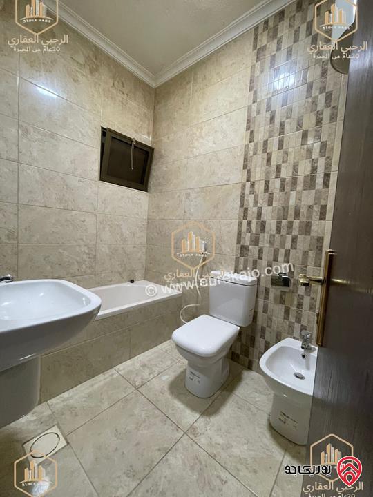 شقة فارغة أرضية مساحة 200م للايجار في عمان - الرابية