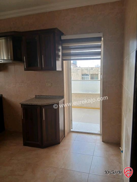 شقة طابق ثالث مساحة 110م للبيع في عمان - البيادر