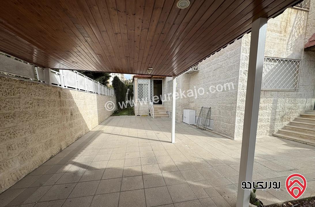 شقة مفروشة أرضية مساحة 200م داخلي و 150م خارجي للايجار في عمان - ام السماق 