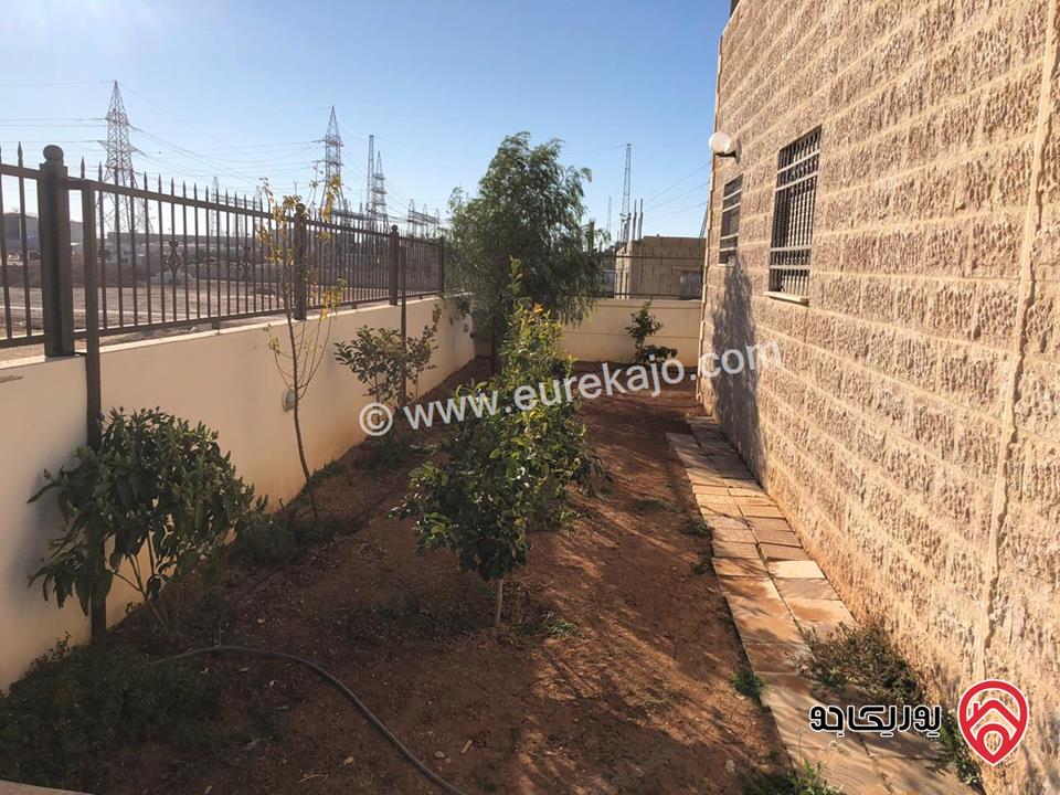 مزرعة مساحة الأرض 523م والبناء 110م للبيع في عمان - منطقة الجيزة بجانب المطار مباشرة
