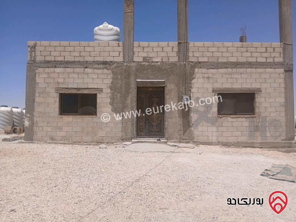  منزل مستقل مساحة 110م على أرض 3 دونم و 400م من قوشان مشترك للبيع في عمان - الموقر الحنيفية