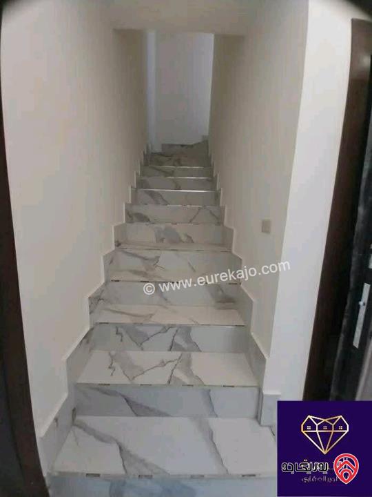 شقة طابق اخير مع روف دوبلكس مساحة 240م لم يسكن للبيع في عمان - تلاع العلي 
