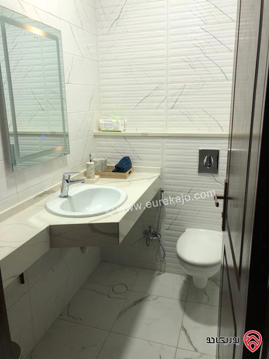 شقة أرضية مساحة 210م داخلي و 120م خارجي للبيع في عمان - مرج الحمام