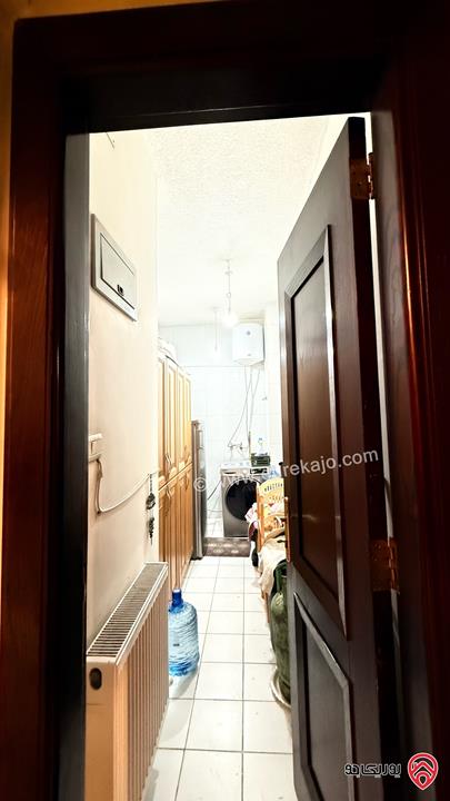 شقة مفروشة مساحة 210م طابق أول للبيع في عمان - الجبيهة