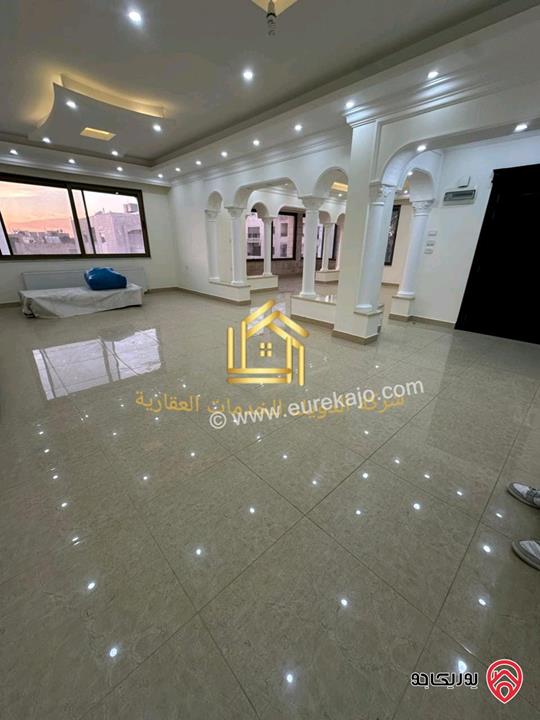 شقة فارغة طابق ثالث مساحة 210م للإيجار في عمان - الصويفية 