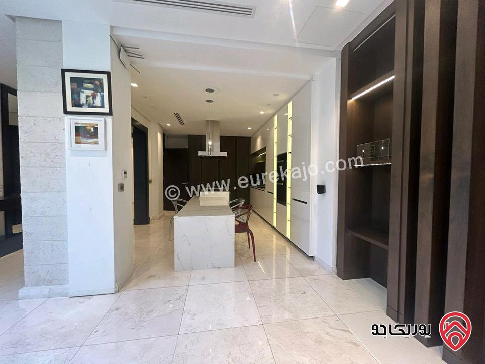 شقة شبه ارضية مساحة 360م داخلي و 150م خارجي للبيع في عمان - دابوق