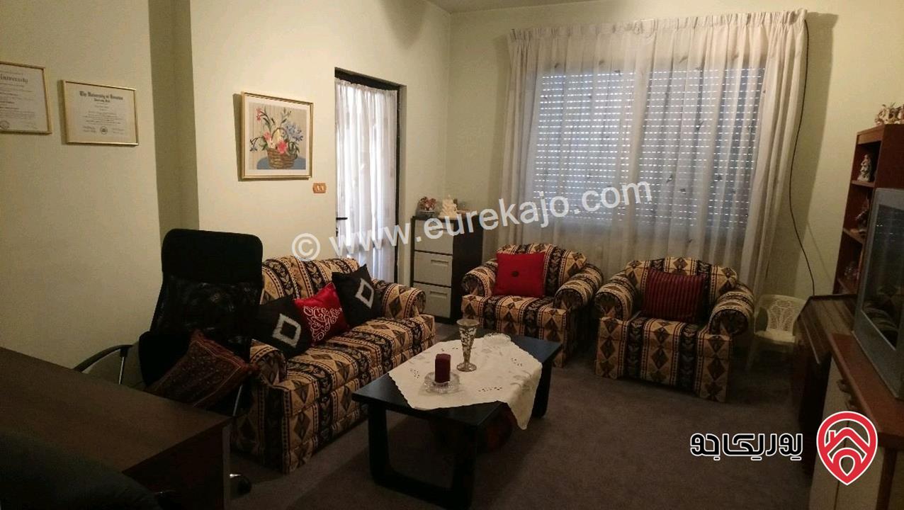 روف طابقي مساحة 290م داخلي و 70م خارجي تراس للبيع في عمان - الدوار الخامس