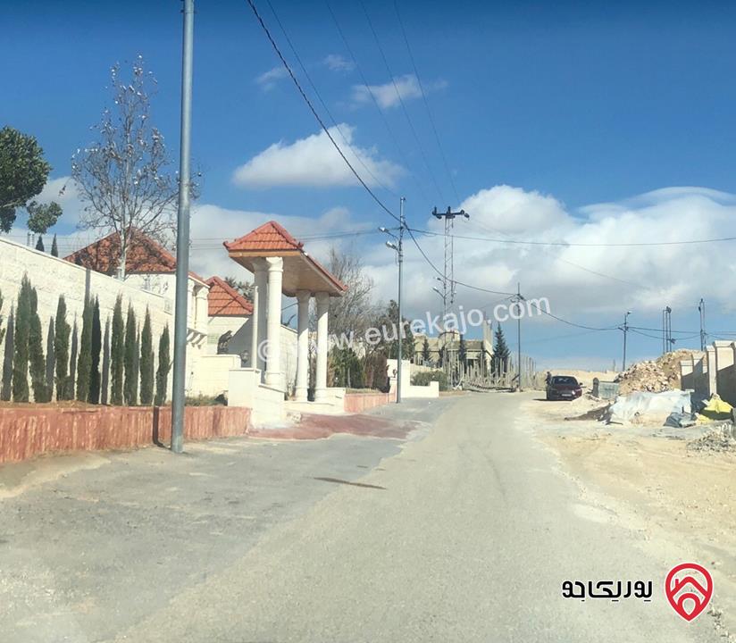 أرض على شارعين مساحة 500م للبيع في الزرقاء - جريبا اسكان الارقم  قرب زينات الربوع    