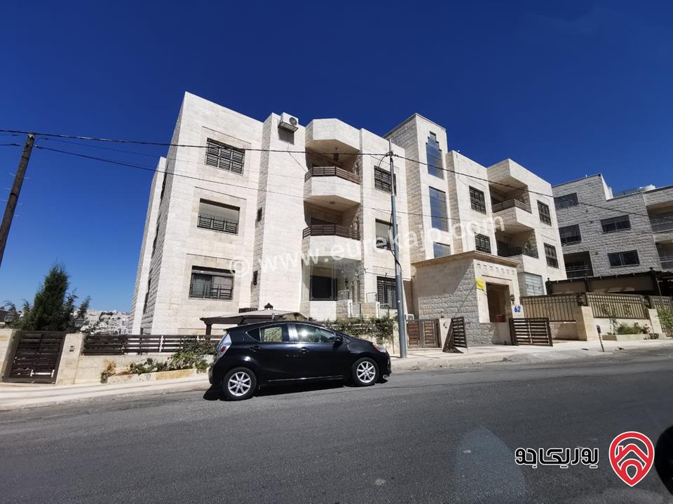 شقة فاخرة مفروشة طابق تسوية مساحة 260م للبيع في عمان - خلدا