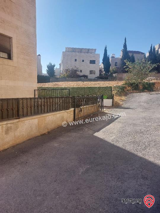 شقة أرضية مساحة 185م داخلي و 70م خارجي للإيجار السنوي في عمان - الجبيهة – أم زويتينة